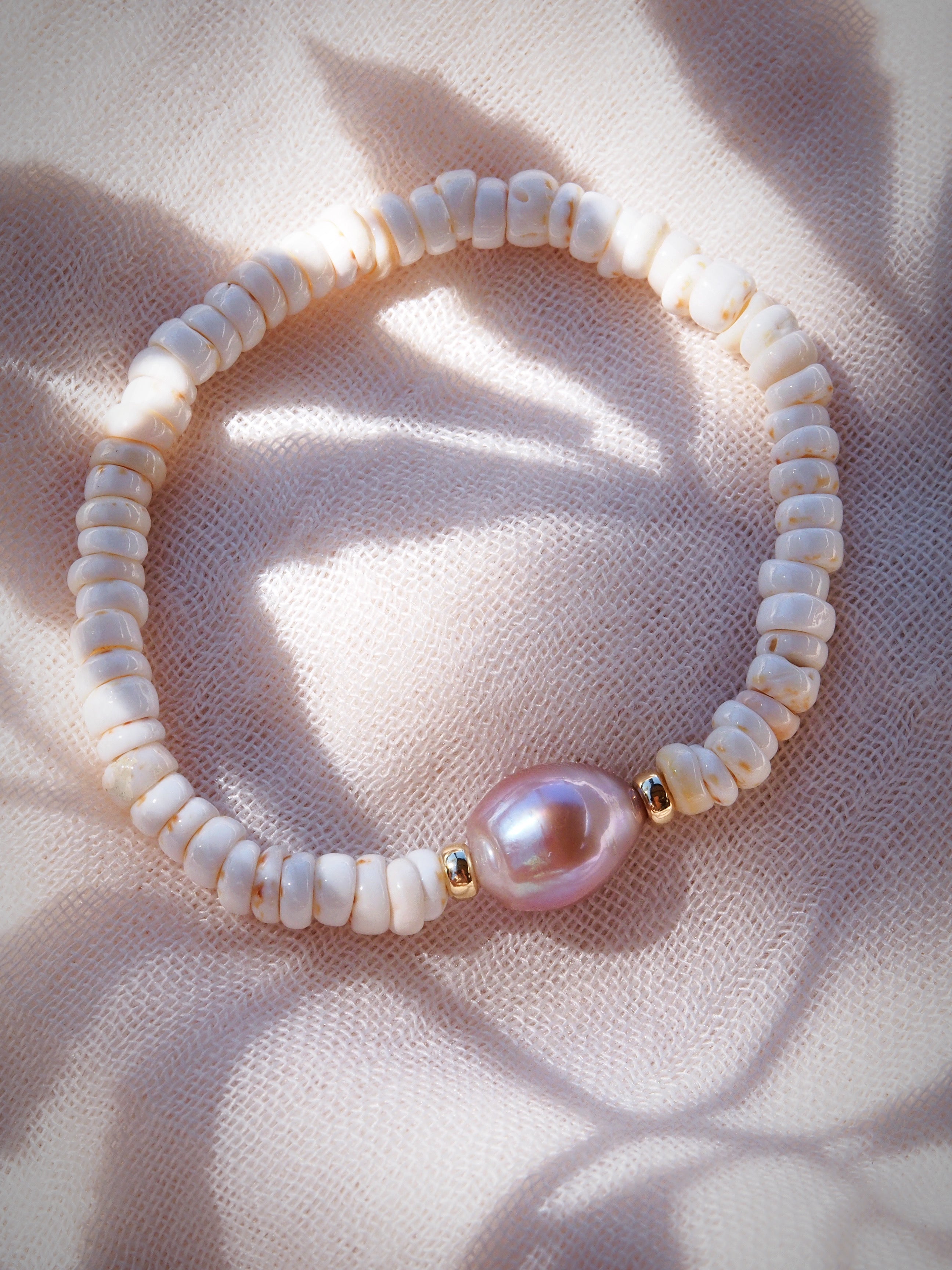 Choose your Stretchy Puka Shell Bracelet - Gold Ali'ikai