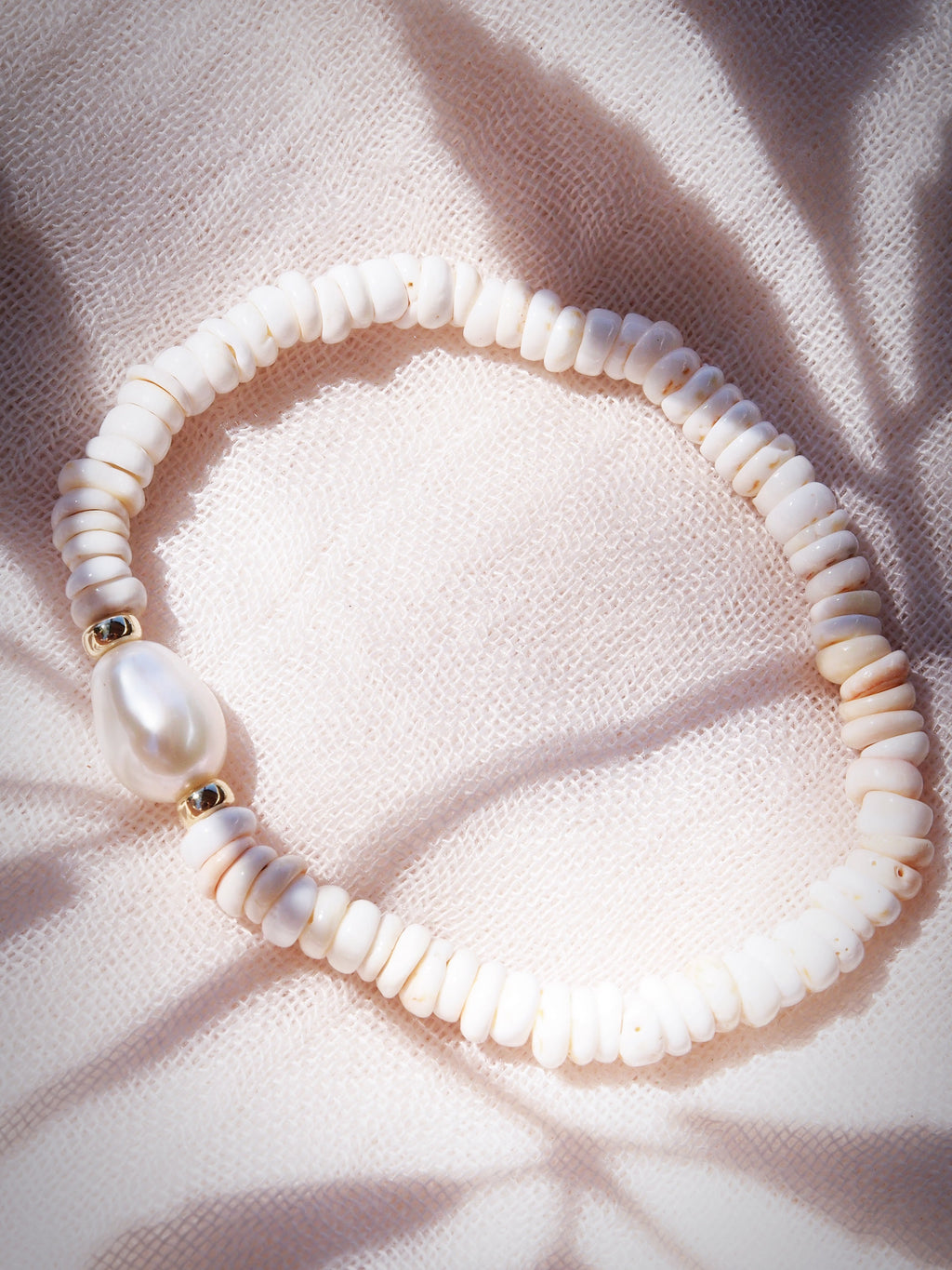 Choose your Stretchy Puka Shell Bracelet - Gold Ali'ikai