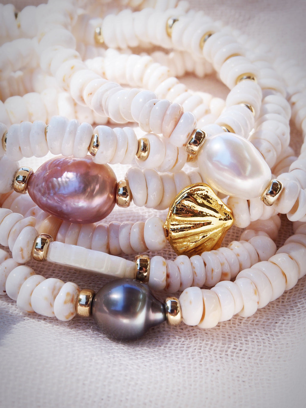 Choose your Stretchy Puka Shell Bracelet - Gold Ali'ikai