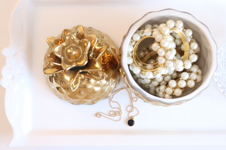 Angie Necklace - Gold Horn