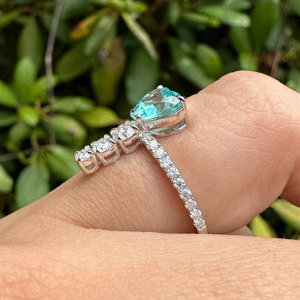 Heart & Round Cut Moissanite Ring