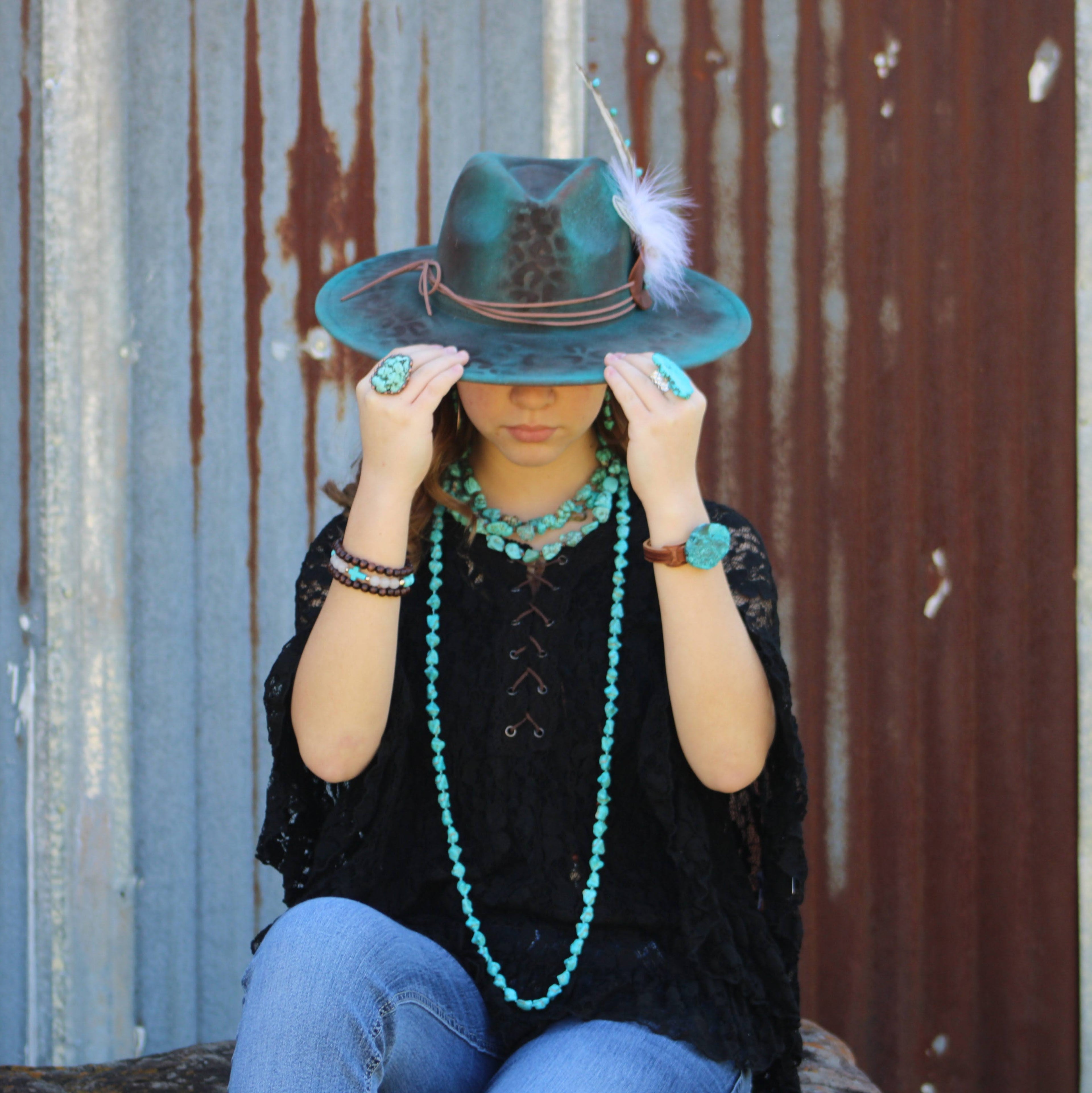 Natural Jade and Howlite Beaded Stretch Breacelet 806w