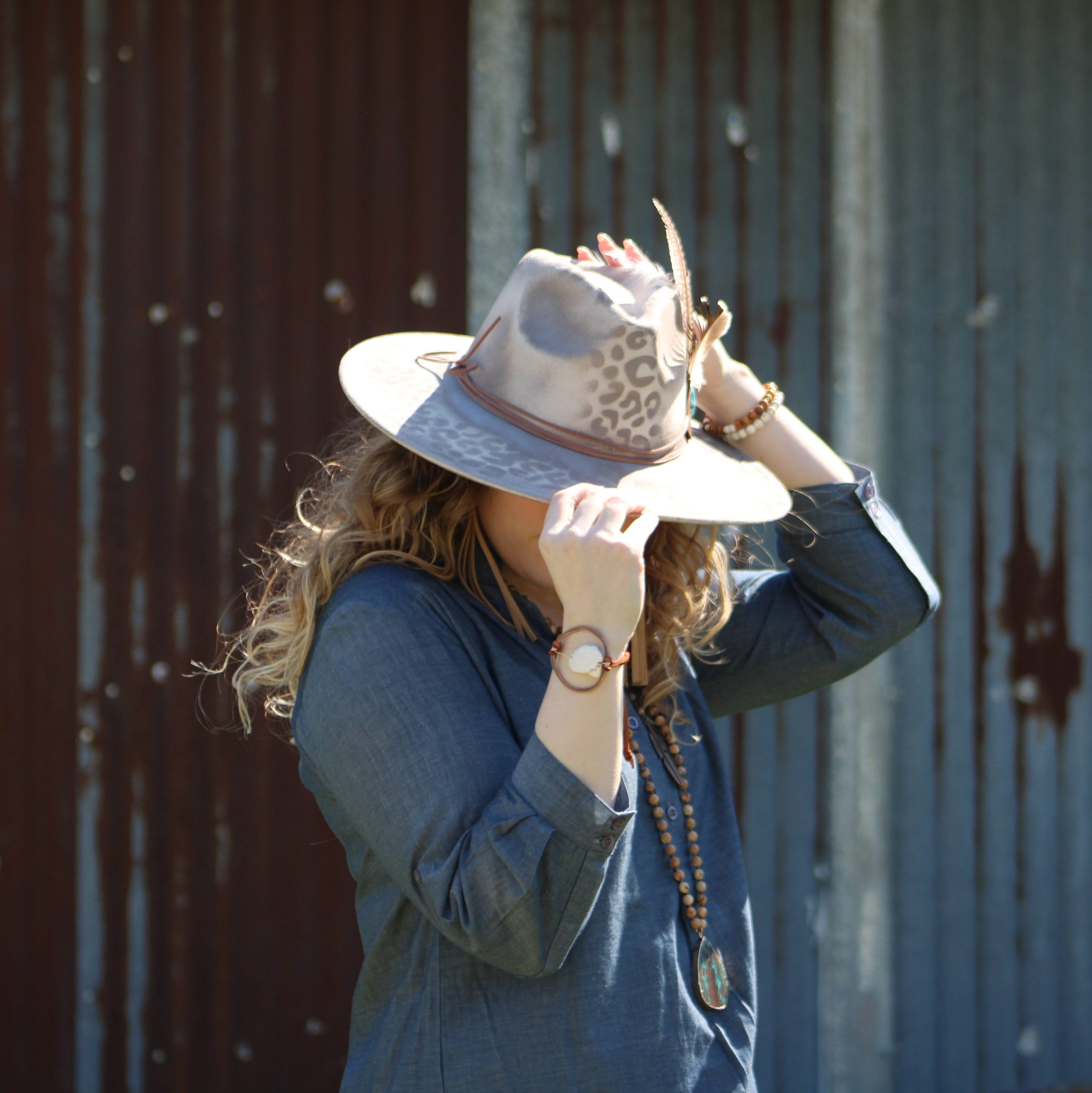 White Turquoise Bracelet w/ Adjustable Ties (010h)