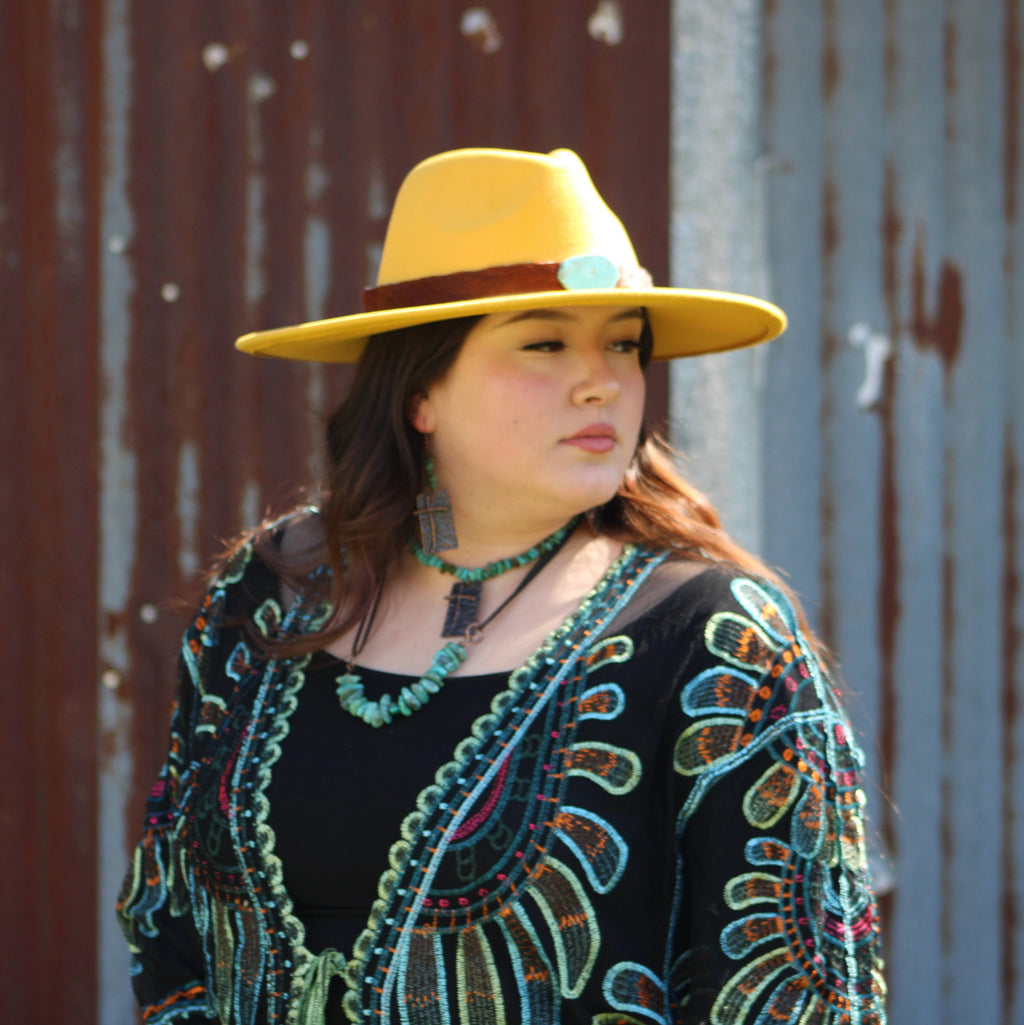 Natural Turquoise Collar Necklace w/ Cross Pendant 258y