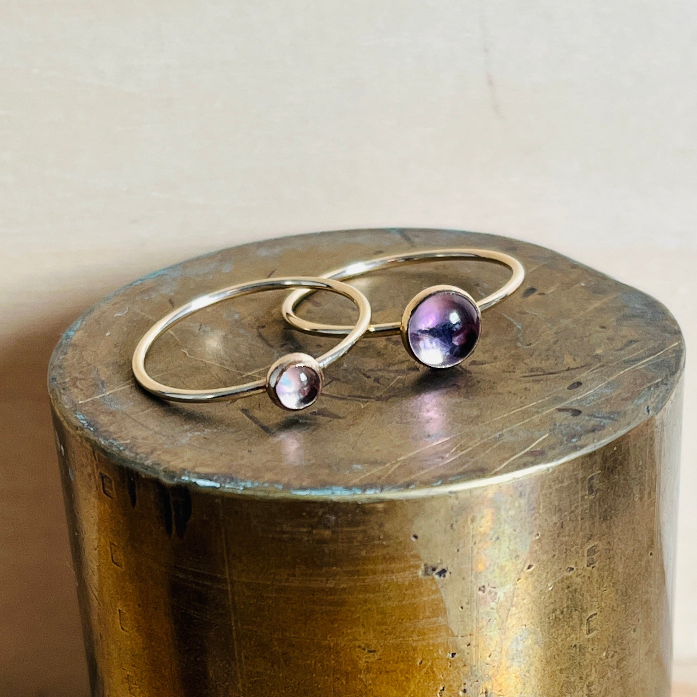 SMALL GEMSTONE RING