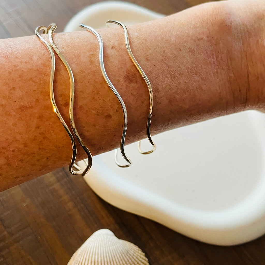 BIG WAVE BANGLE BRACELET