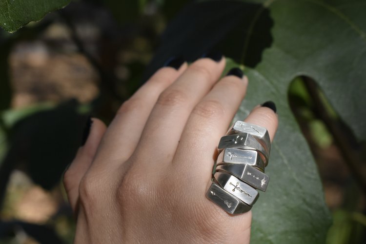 Choose Your Weapon Signet