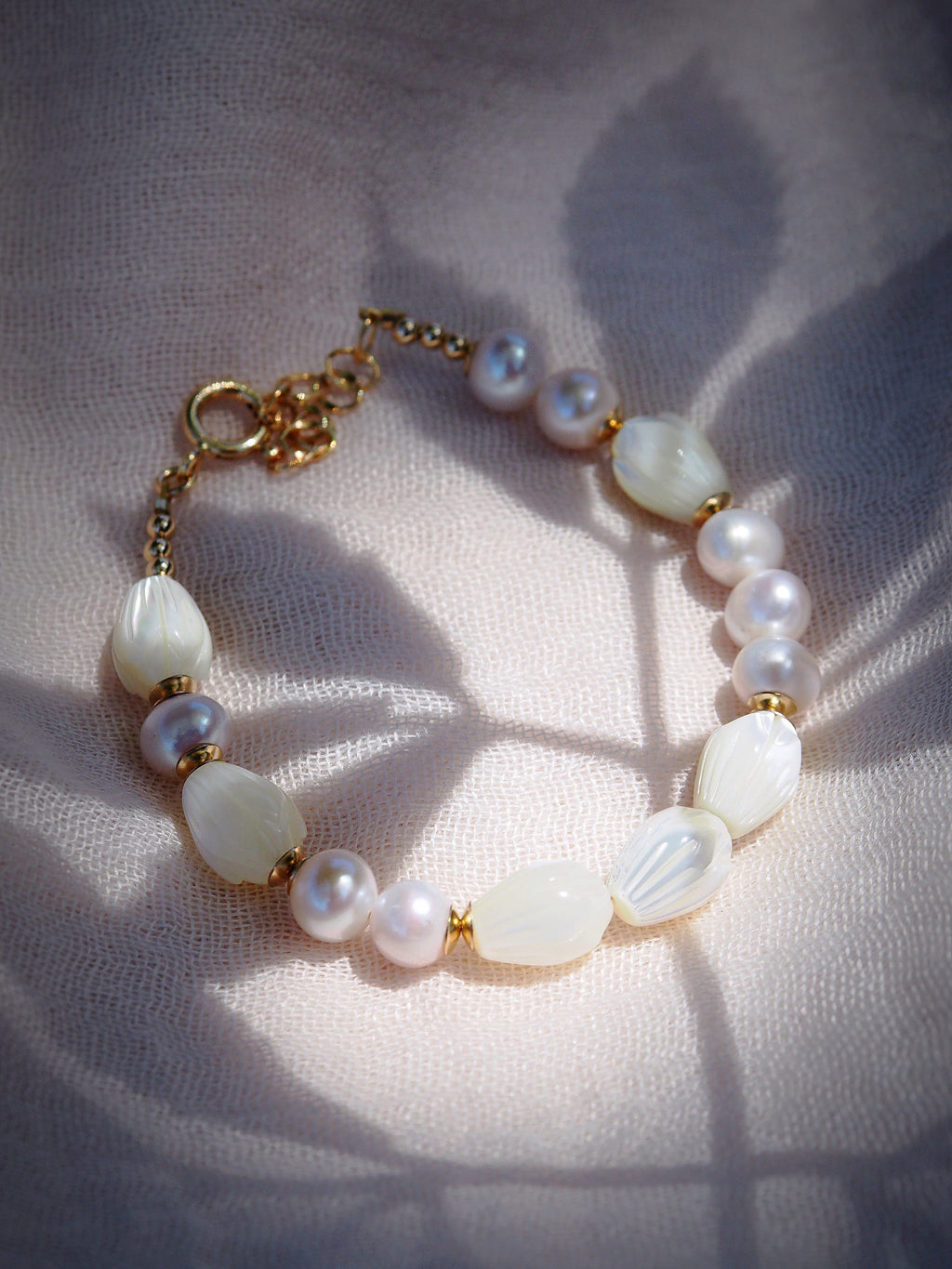 White Pearl and Pikake Bracelet - Momilani