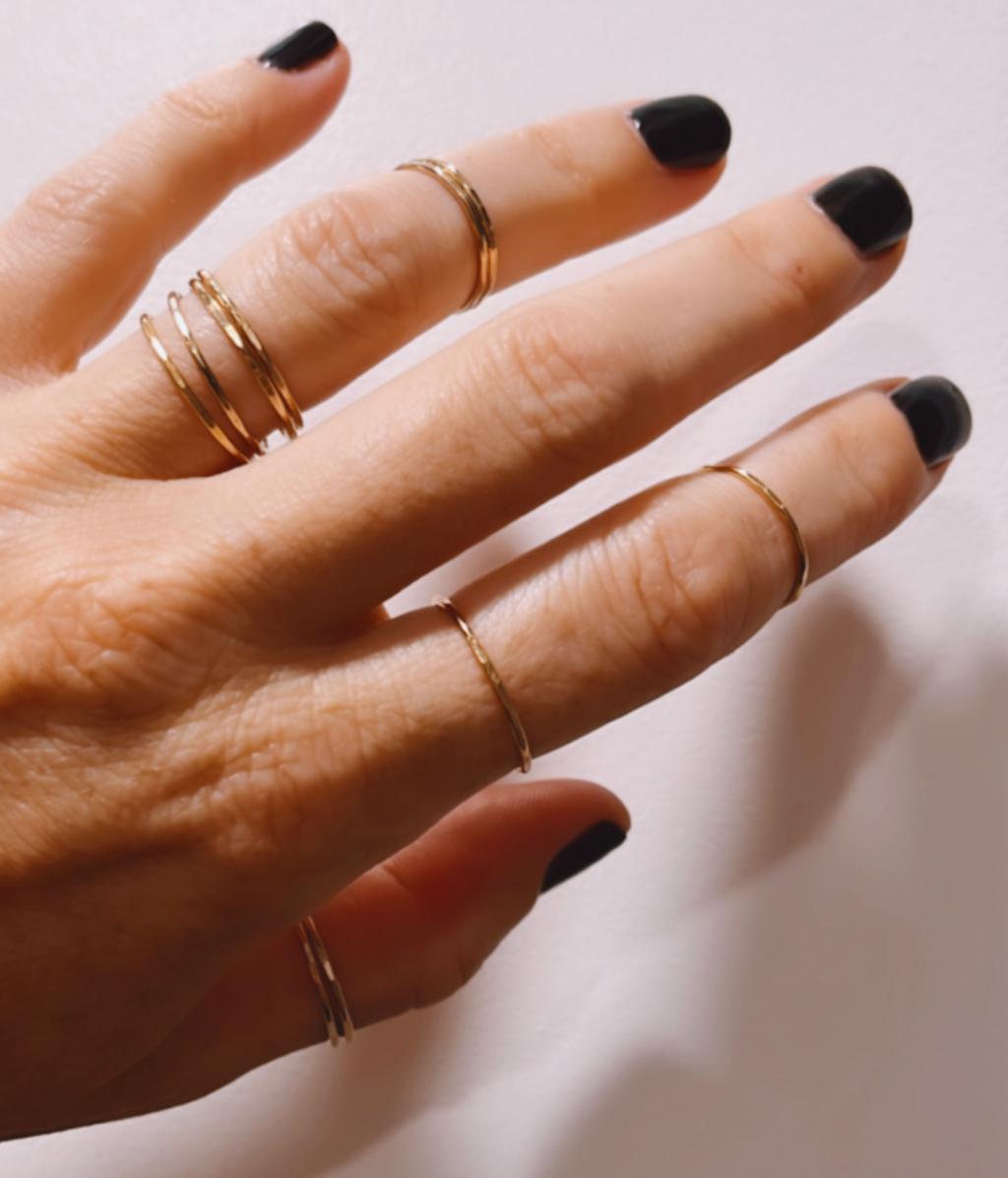 HAMMERED STACKING RING