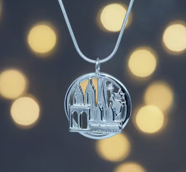 New York City, NY Pendant