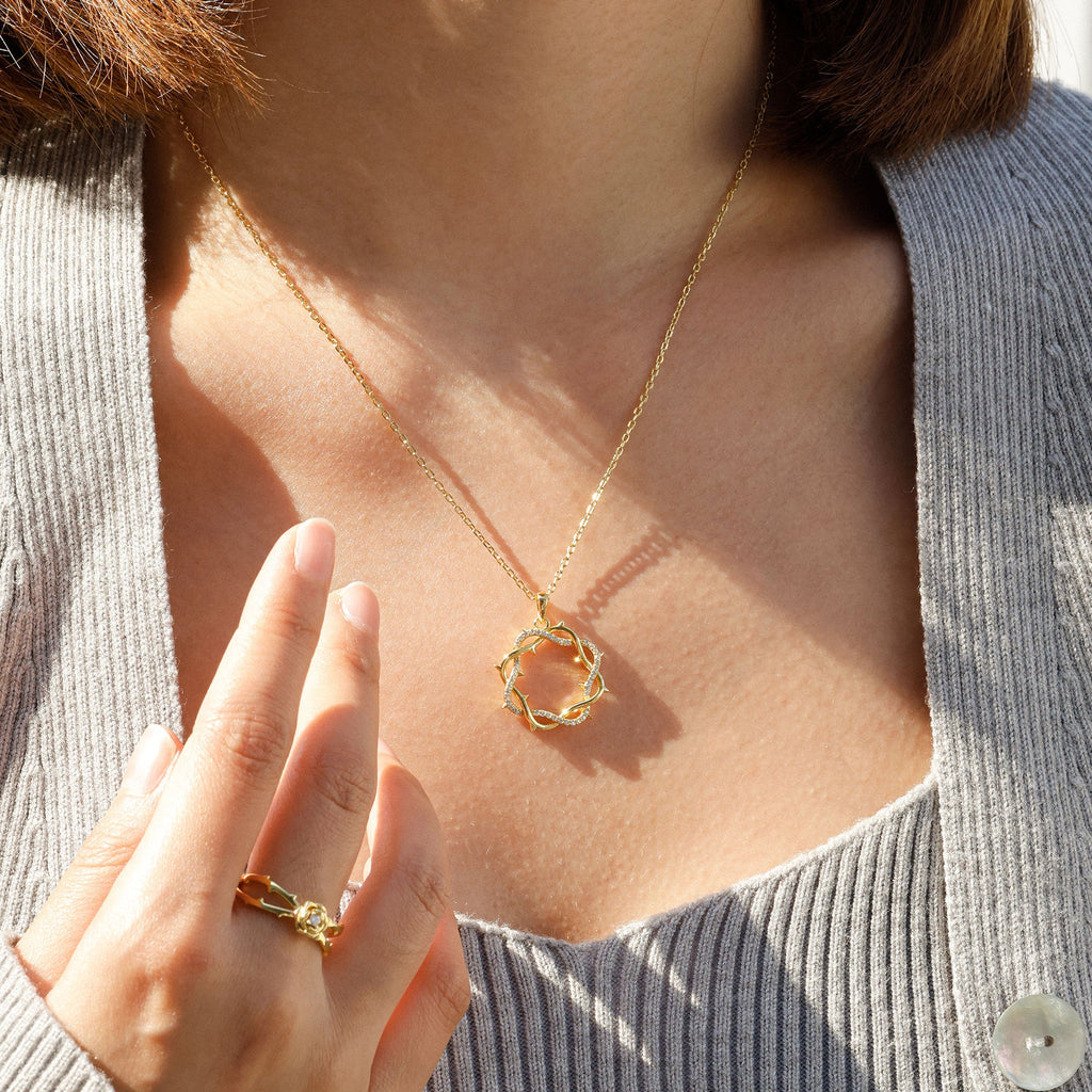Resilience Thorn Pendant Necklace