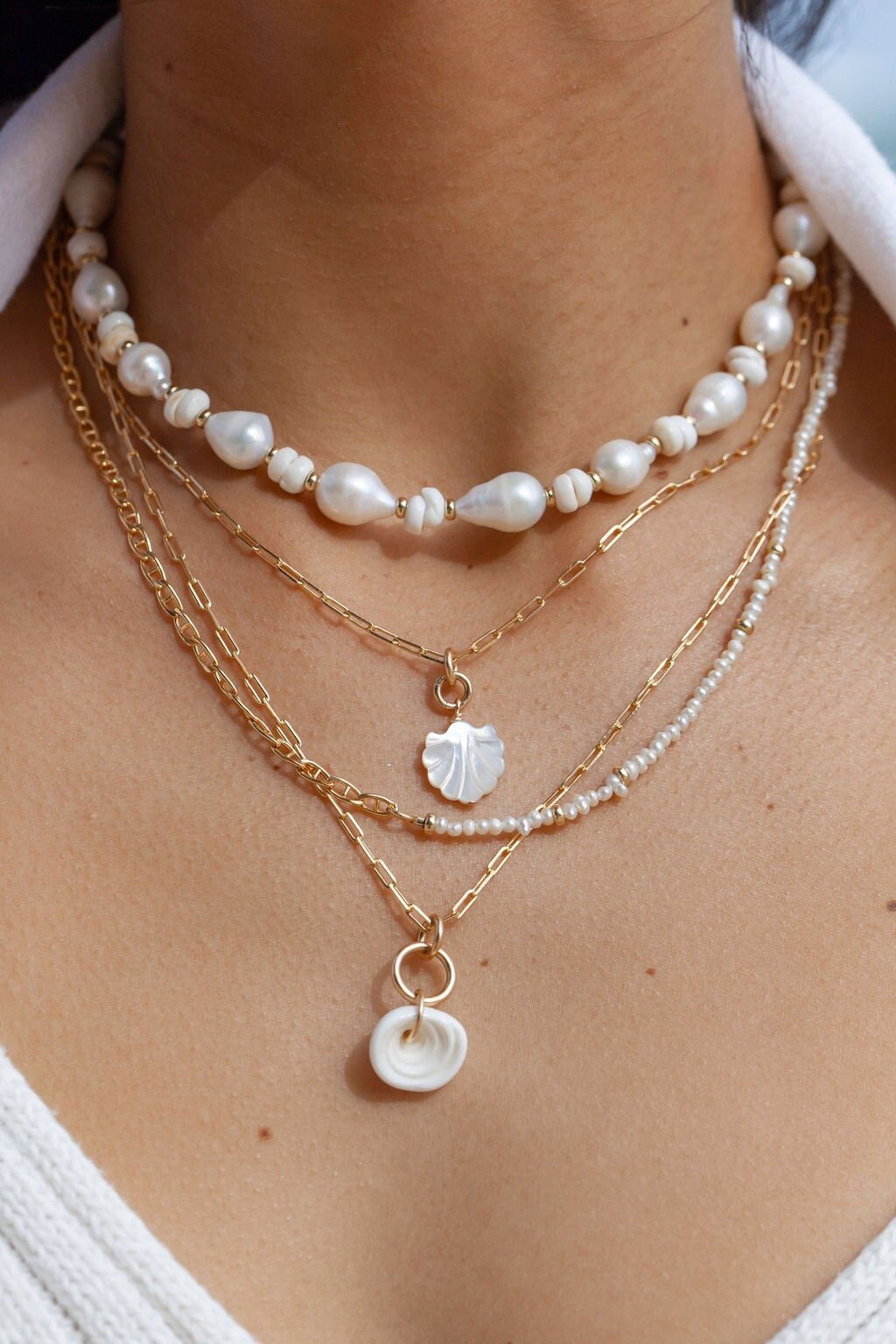 Asymmetrical Pearl & Gold Chain Necklace - Alohilohi