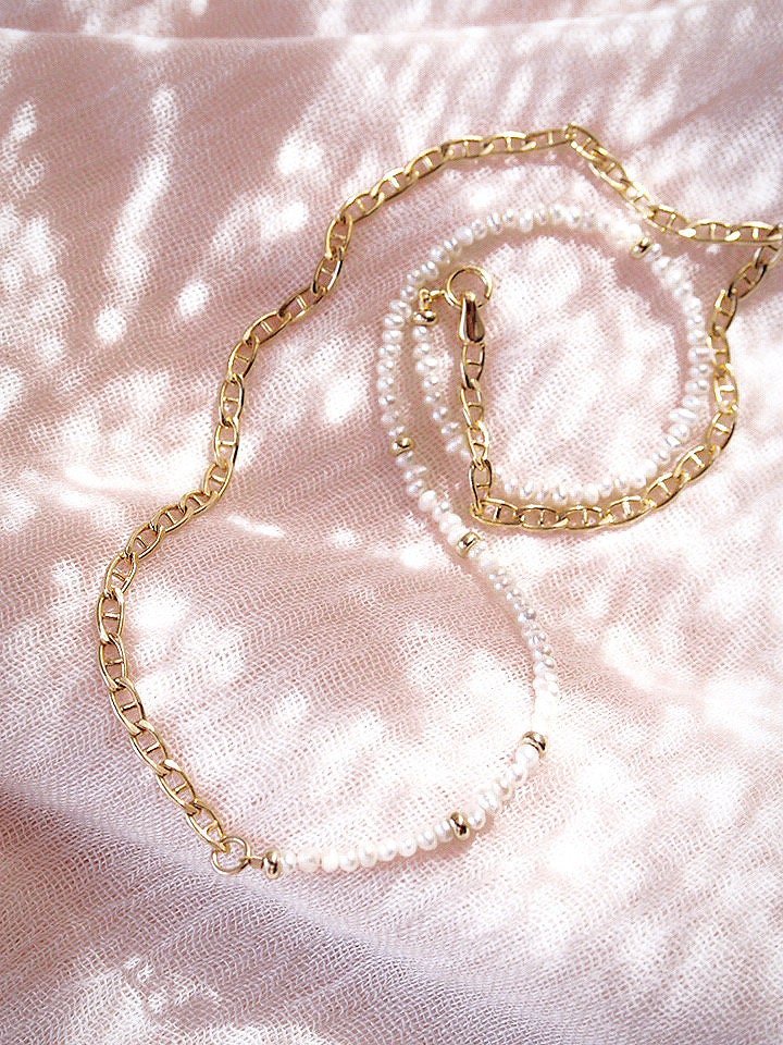 Asymmetrical Pearl & Gold Chain Necklace - Alohilohi