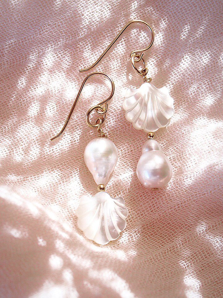 Gold Asymmetrical Shell & Pearl Earrings - Momi