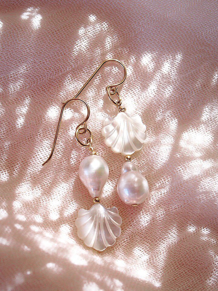 Gold Asymmetrical Shell & Pearl Earrings - Momi