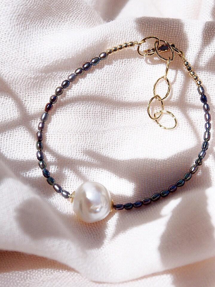 White Baroque Peacock Pearl Bead Bracelet - Gold Kaimalie