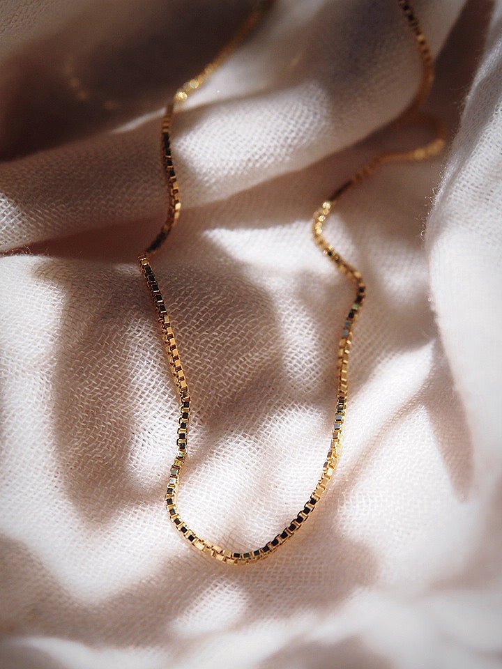 Basic Gold Box Chain Necklace - Iolani