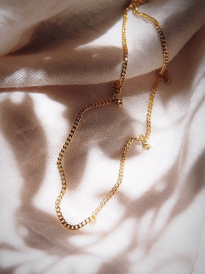 Dainty Basic Gold Curb Link Necklace - Keanu