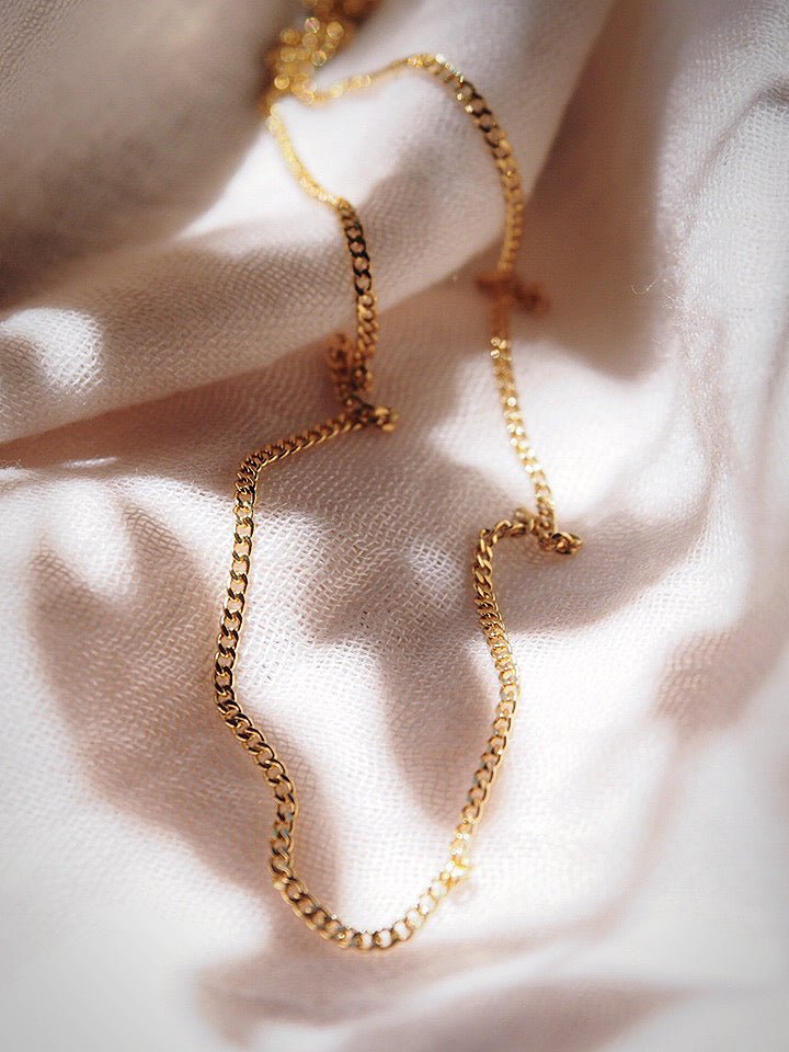 Dainty Basic Gold Curb Link Necklace - Keanu