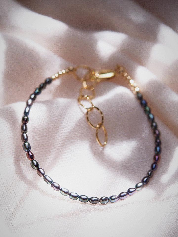 Gold Dainty Black Pearl Bracelet - Maile