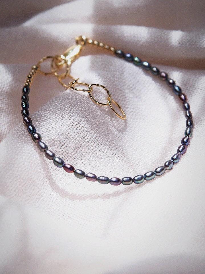 Gold Dainty Black Pearl Bracelet - Maile