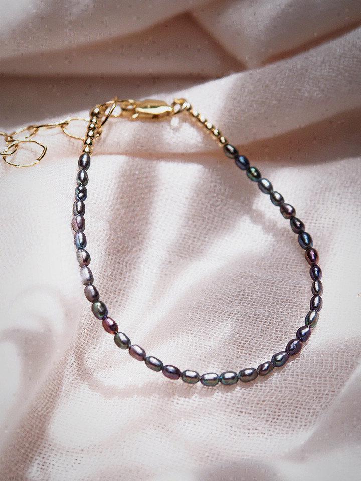 Gold Dainty Black Pearl Bracelet - Maile