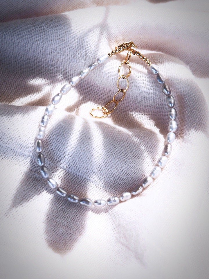 Dainty Gray Pearl Anklet - Maile