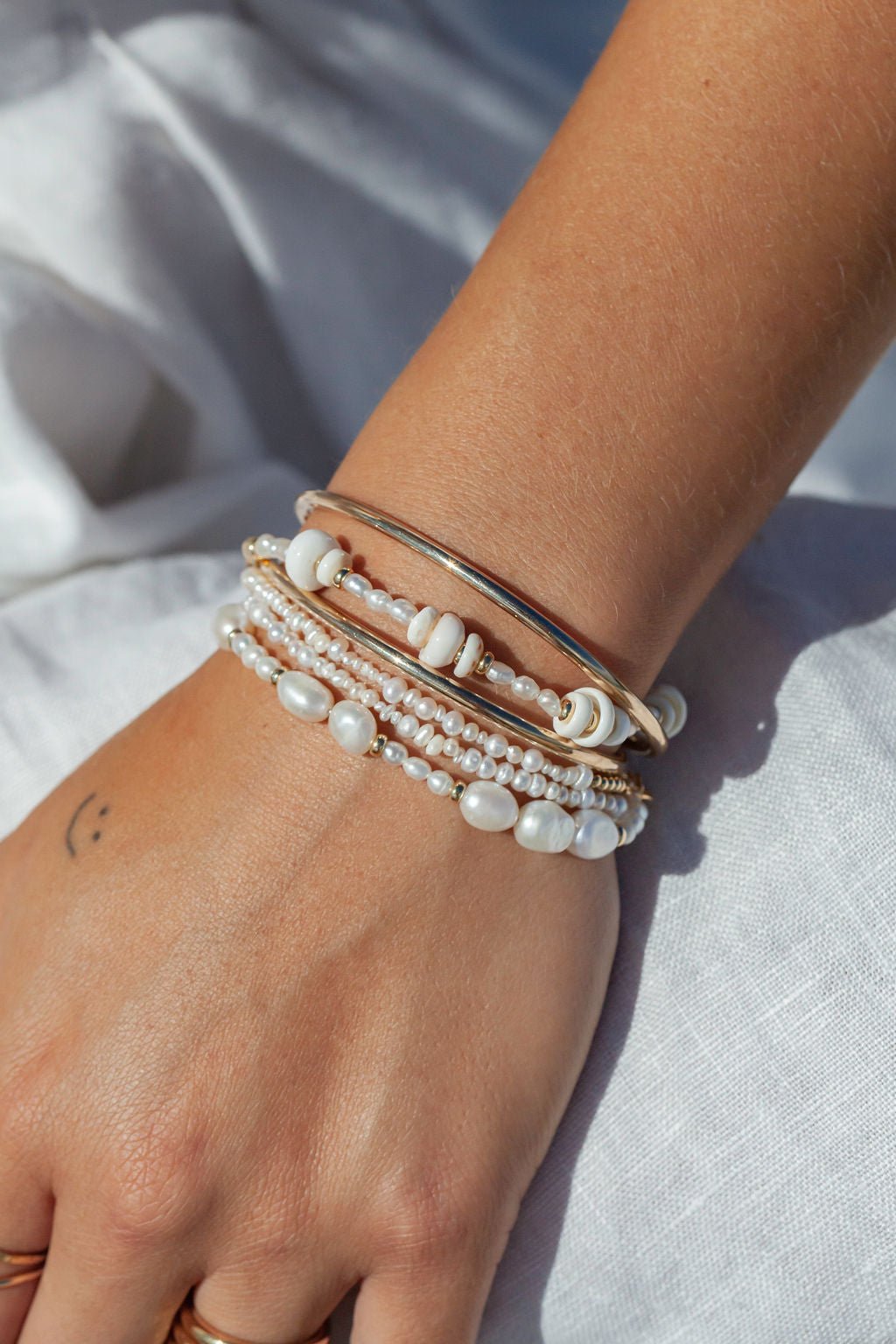 Dainty Organic White Pearl Bracelet - Kale'a