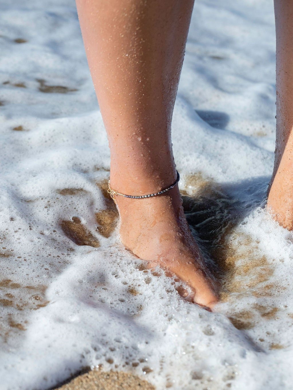 Dainty Peacock Pearl Anklet - Maile