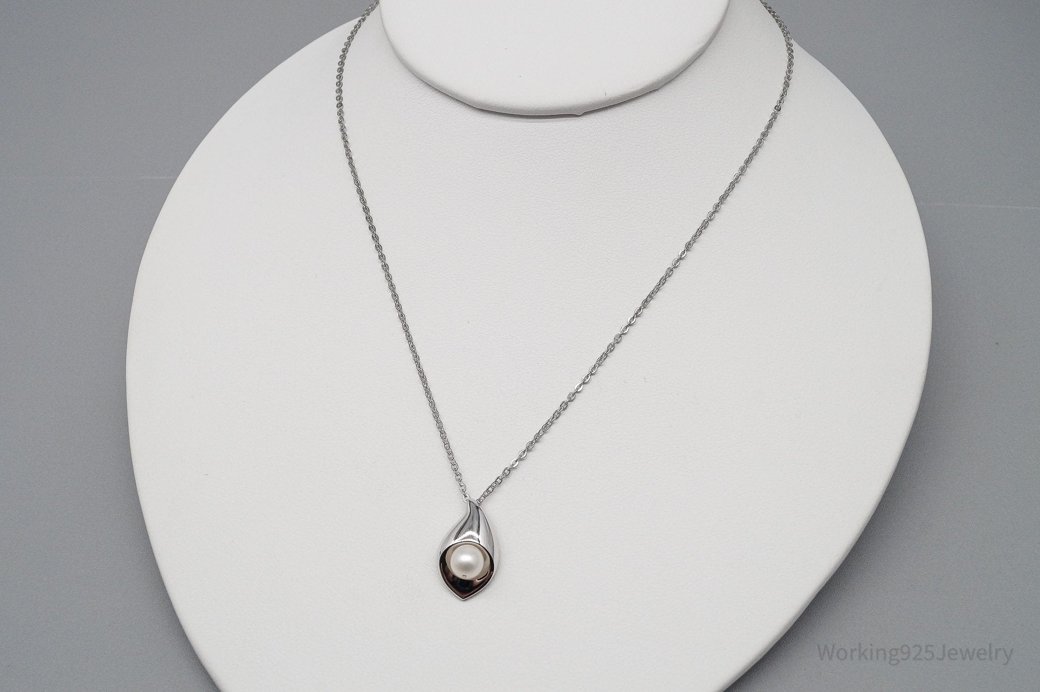 Vintage Pearl Sterling Silver Necklace - 16"