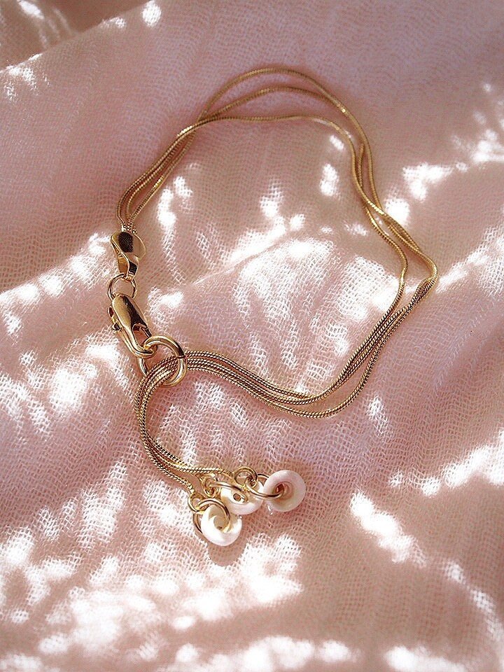 Gold Chain Puka Charm Bracelet - Kaihohonu
