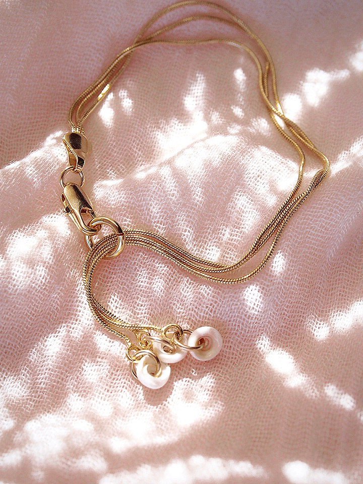 Gold Chain Puka Charm Bracelet - Kaihohonu