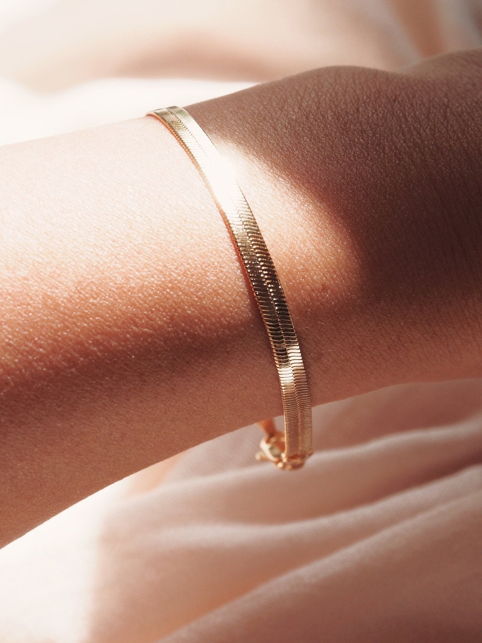 Gold Herringbone Bracelet - Konani