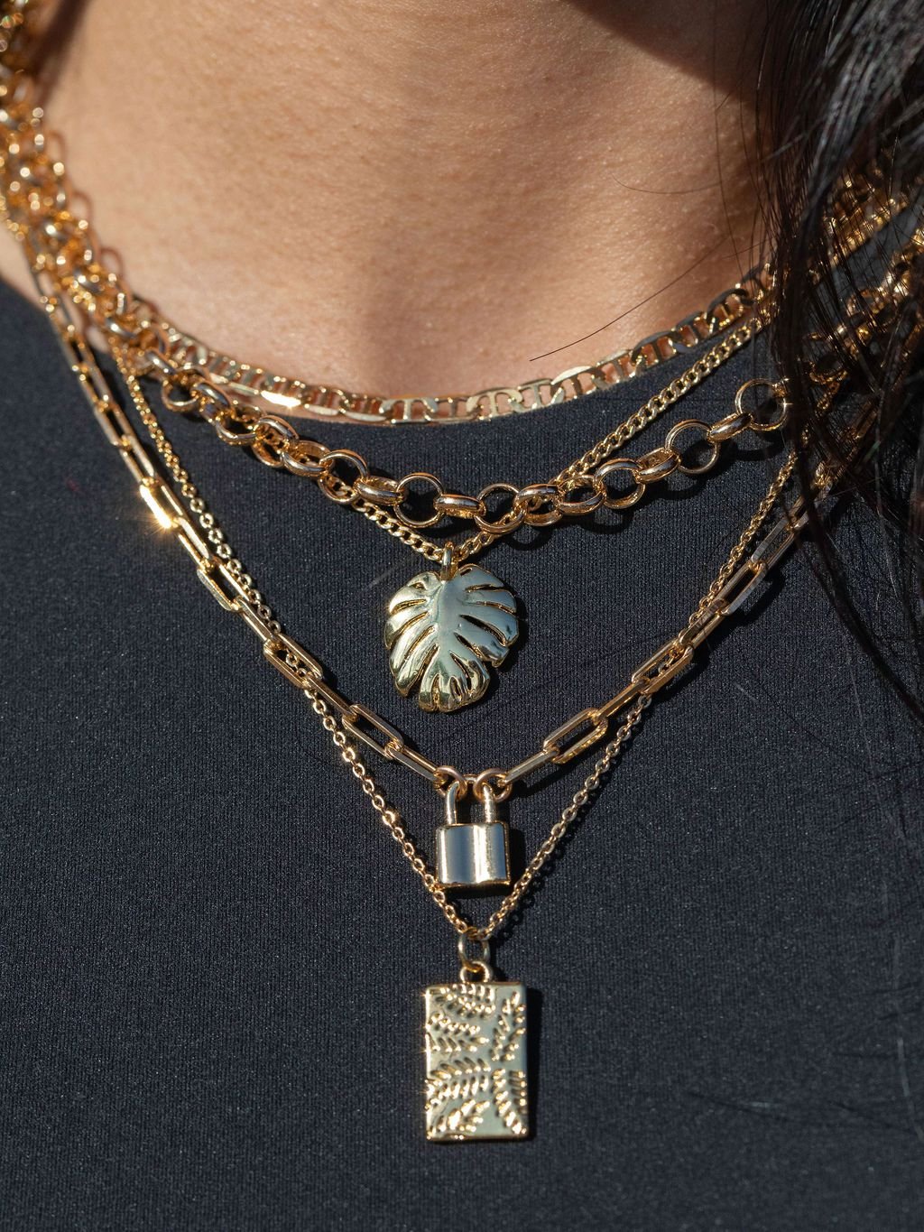 Gold Monstera Leaf Necklace - Kini