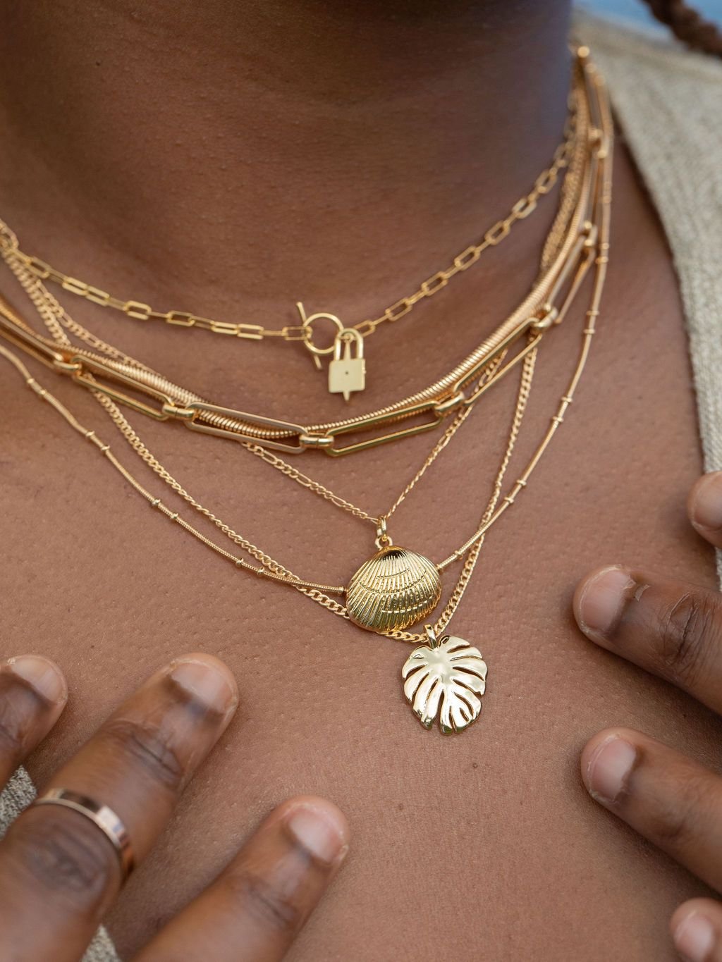 Gold Monstera Leaf Necklace - Kini