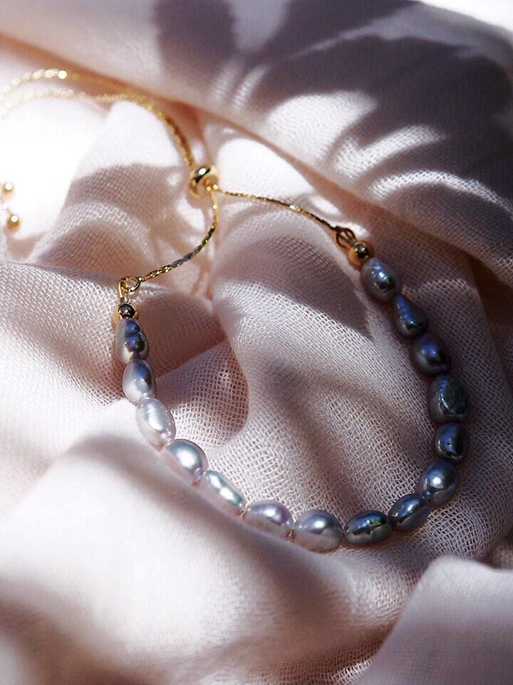 Gray Pearl Bracelet with Adjustable Gold Chain - Keilani