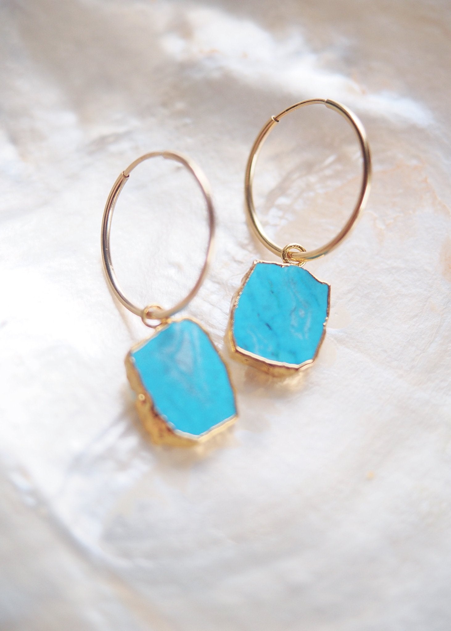 Howlite Turquoise Gold Medium Hoop Earrings - Alaka'i