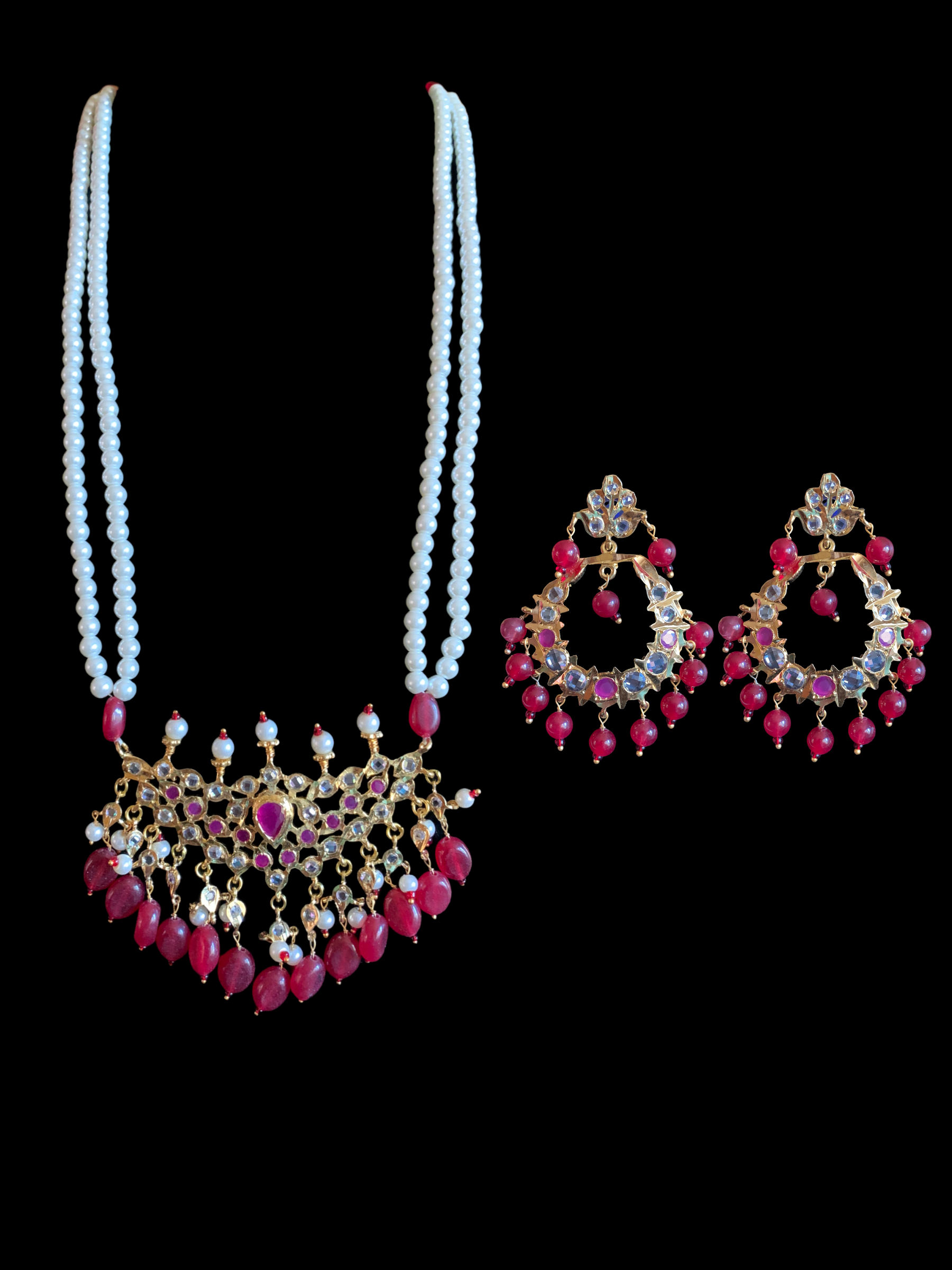 PS426 Hyderabadi tirmani with chandbali ( SHIPS IN 4 WEEKS )