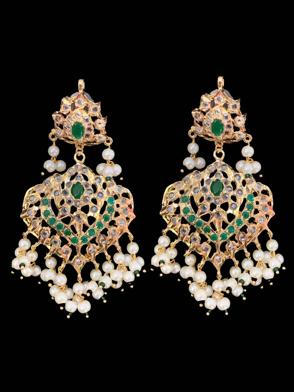 Ekta earrings in green DER34 ( SHIPS IN 3 WEEKS  )