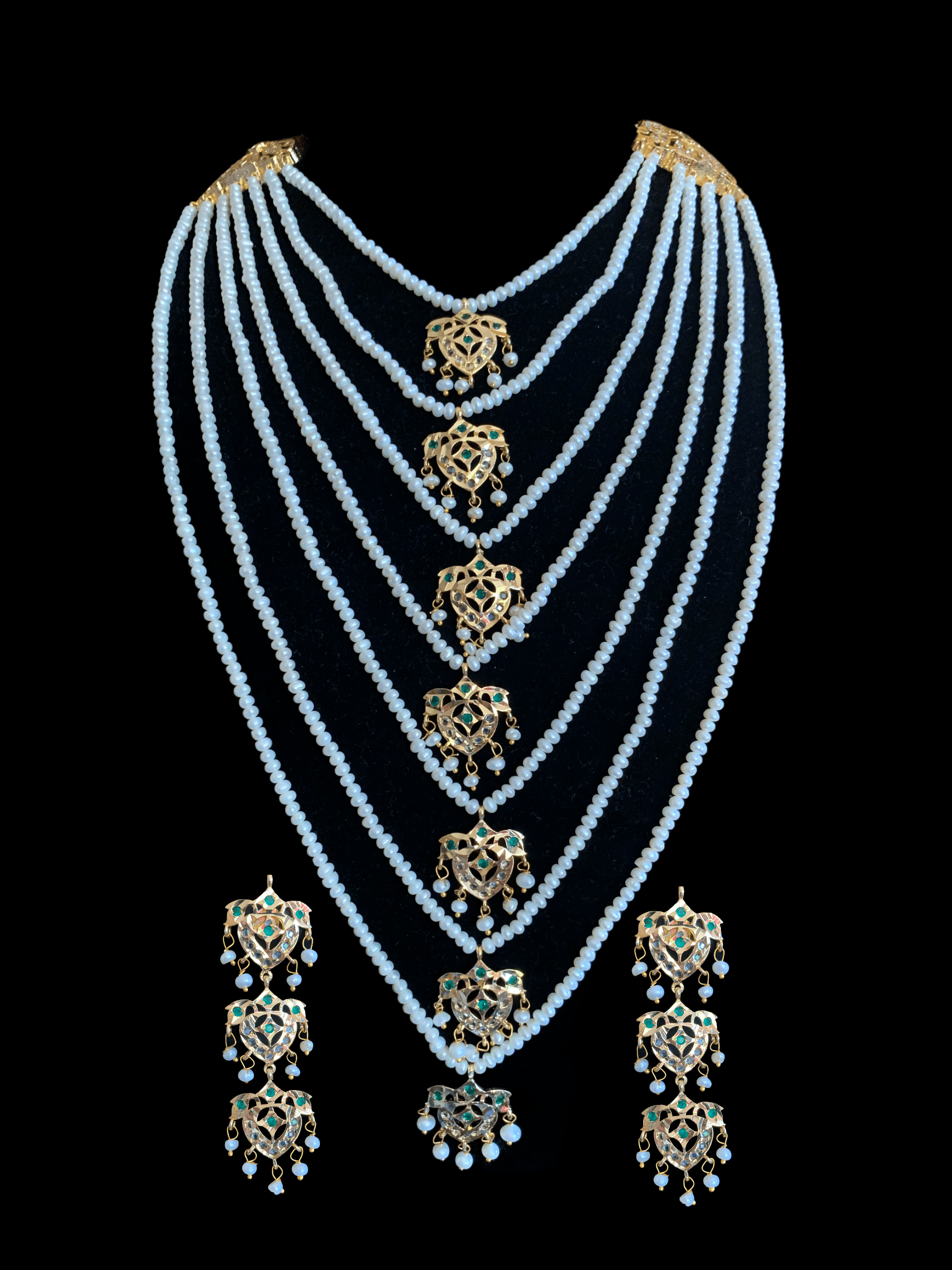 SAT9 Talia  satlada in fresh water pearls - green   (READY TO SHIP)