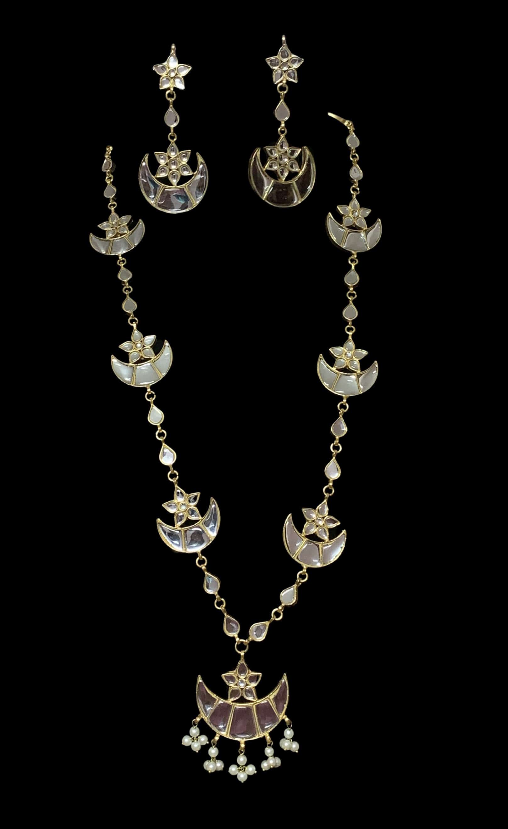 Niswa long necklace ( SHIPS IN 3 WEEKS  )