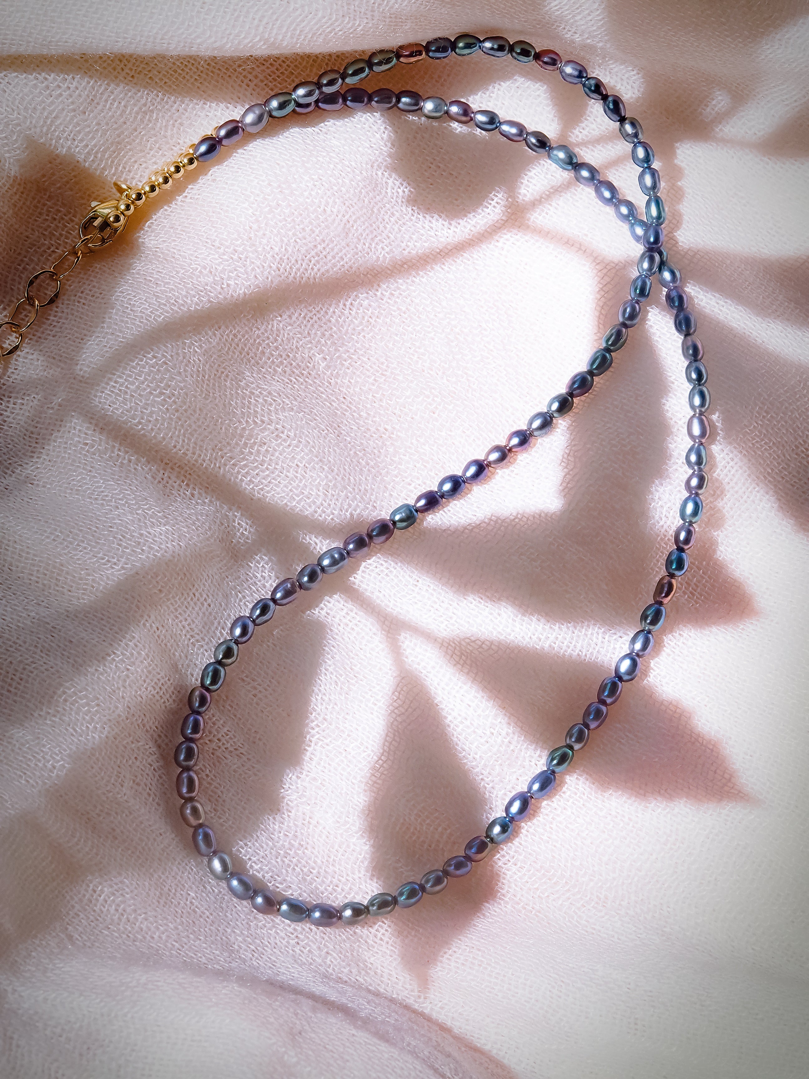 Gold Dainty Black Pearl Neckace - Maile