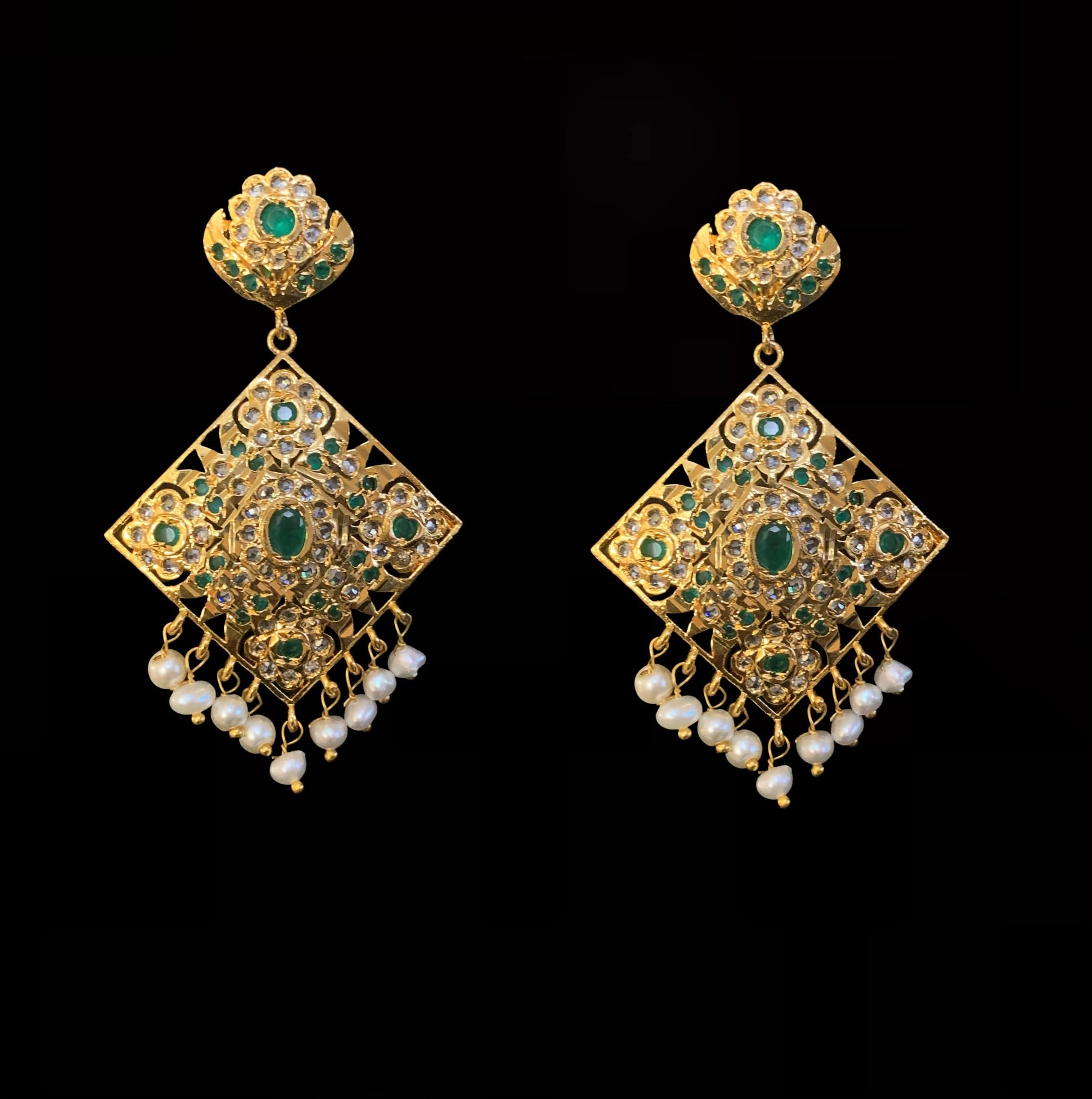 C18 Adeeva fresh water pearl choker in emeralds  ( READY TO SHIP )