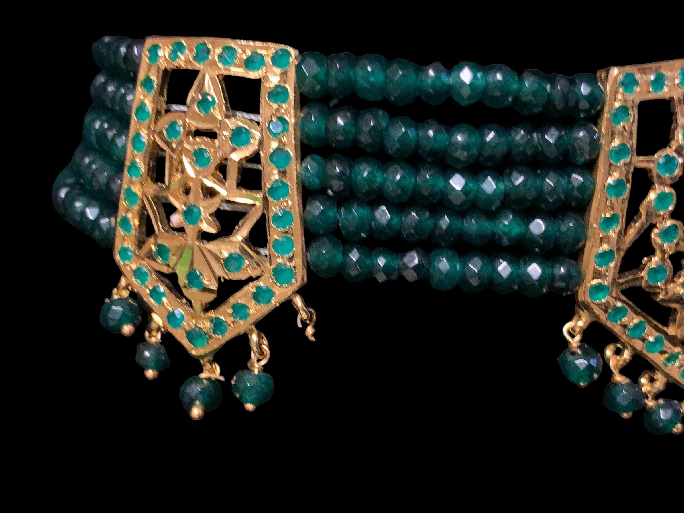 C268 Indu choker in green beads ( SHIPS IN 2  WEEK )