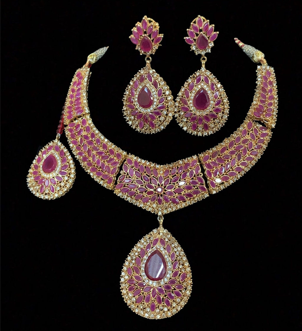 Rabeta necklace set  (SHIPS IN 4 WEEKS  )