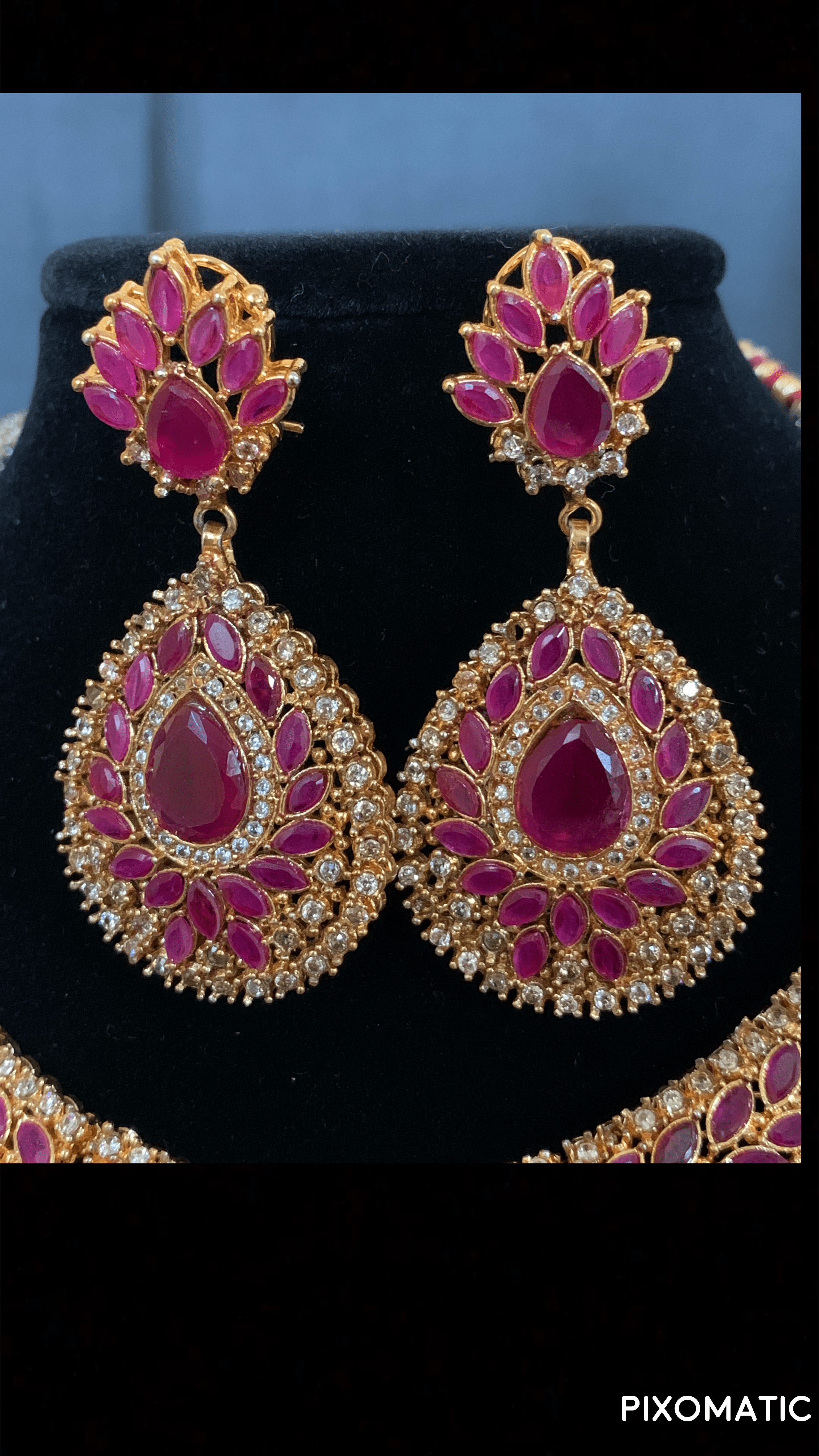 Rabeta necklace set  (SHIPS IN 4 WEEKS  )