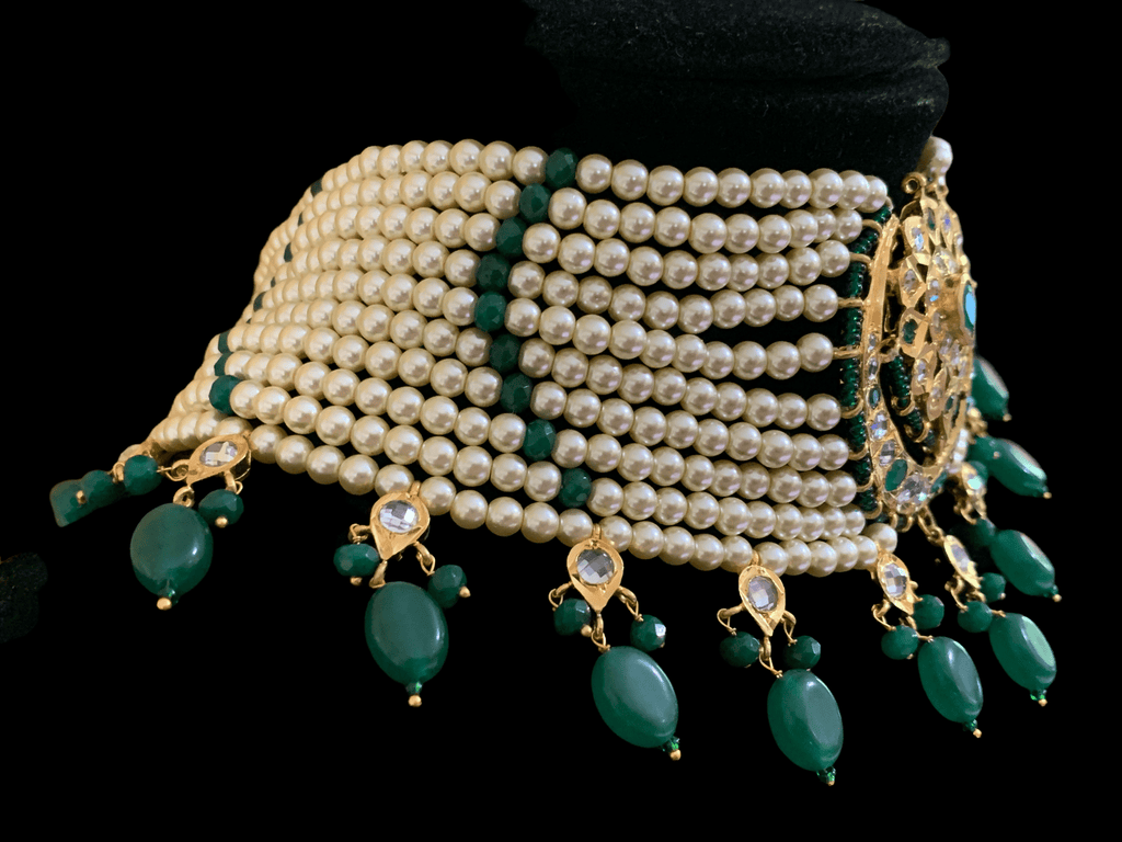 C103 Noor choker set in green with golden pearls (SHIPS IN 3 WEEKS )