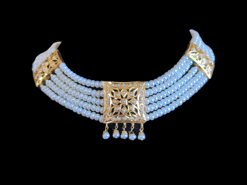 C237 Ariha choker set in fresh water pearls( SHIPS IN 4 WEEKS   )