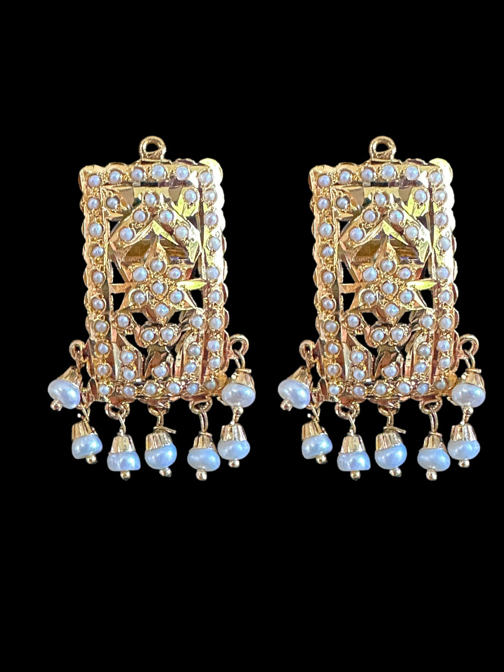 C237 Ariha choker set in fresh water pearls( SHIPS IN 4 WEEKS   )