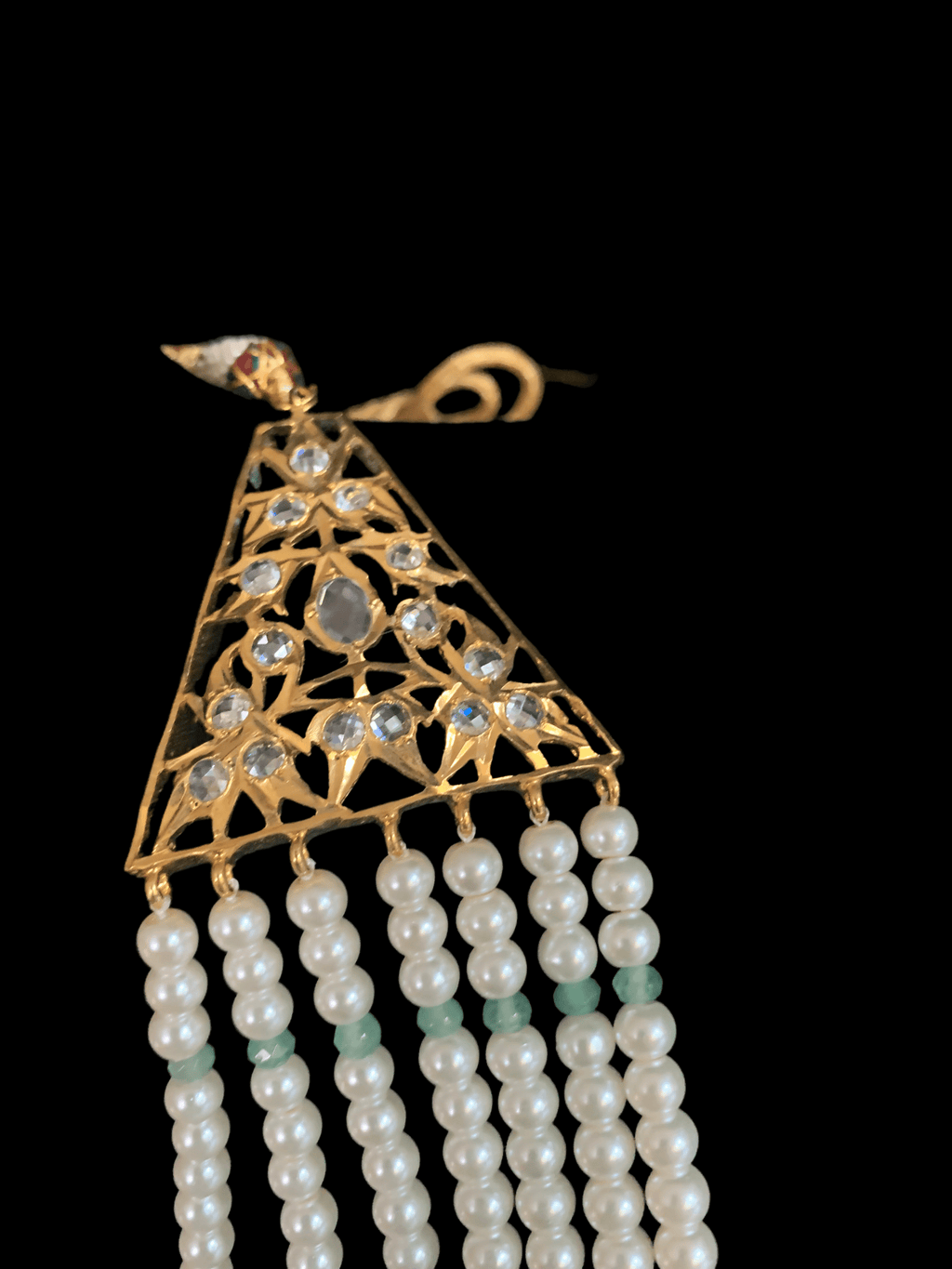 SAT54 Insia satlada in light green beads ( SHIPS IN 3 WEEKS  )